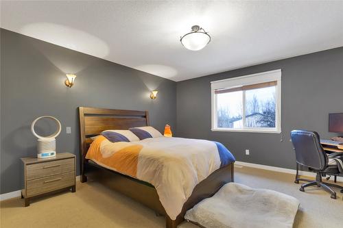 1-1605 43 Avenue, Vernon, BC - Indoor Photo Showing Bedroom