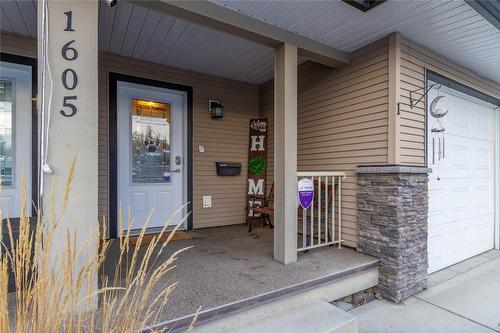 1-1605 43 Avenue, Vernon, BC - Outdoor