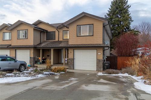 1-1605 43 Avenue, Vernon, BC - Outdoor With Facade