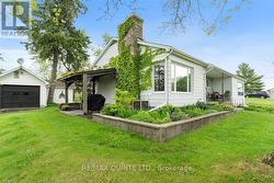 404 BRIDGE STREET W  Belleville (Belleville Ward), ON K8N 4Z2