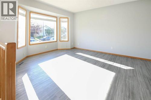33 Duckering Close, Red Deer, AB - Indoor Photo Showing Other Room