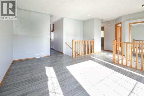33 Duckering Close, Red Deer, AB - Indoor