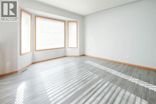 33 Duckering Close, Red Deer, AB - Indoor Photo Showing Other Room