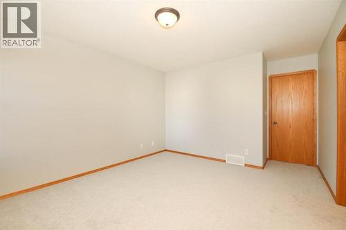 33 Duckering Close, Red Deer, AB - Indoor Photo Showing Other Room