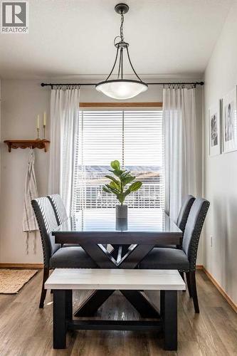367 Ranchlands Boulevard Ne, Medicine Hat, AB - Indoor Photo Showing Dining Room