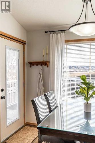 367 Ranchlands Boulevard Ne, Medicine Hat, AB - Indoor Photo Showing Other Room