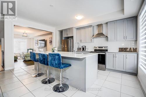 19 Morrison Crescent, Whitby, ON - Indoor Photo Showing Kitchen With Stainless Steel Kitchen With Upgraded Kitchen