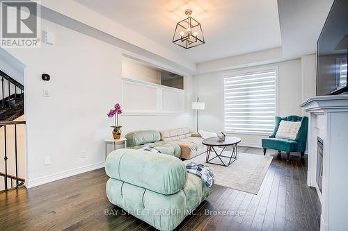 19 Morrison Crescent, Whitby, ON - Indoor