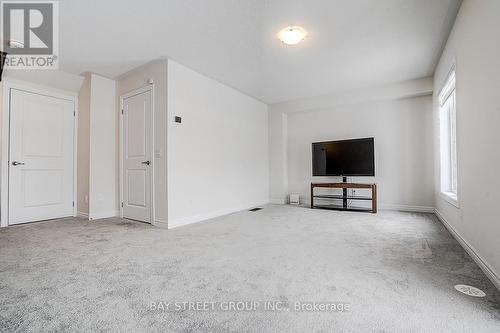 19 Morrison Crescent, Whitby, ON - Indoor Photo Showing Other Room