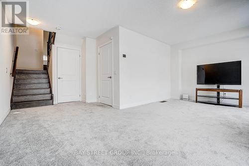 19 Morrison Crescent, Whitby, ON - Indoor Photo Showing Other Room