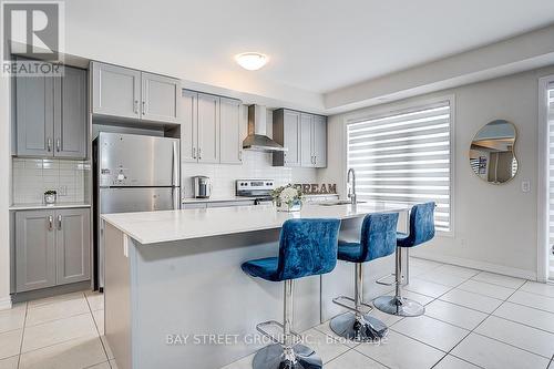 19 Morrison Crescent, Whitby, ON - Indoor Photo Showing Kitchen