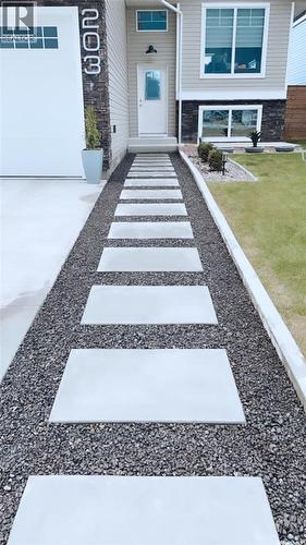 203 Settler Crescent, Warman, SK - Outdoor