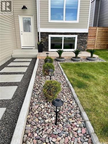 203 Settler Crescent, Warman, SK - Outdoor