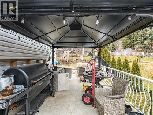 522 3Rd Avenue, Rivervale, BC -  Photo Showing Garage