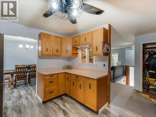 522 3Rd Avenue, Rivervale, BC - Indoor Photo Showing Kitchen