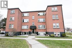 2418 NEW Street Unit# 11  Burlington, ON L7R 1J6