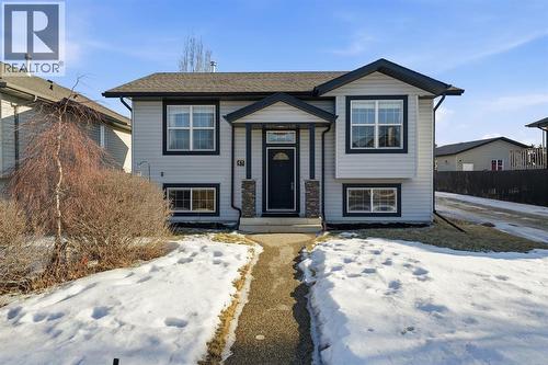 57 Garden Road  Lacombe, AB T4L 2P1