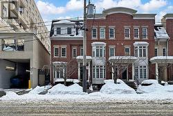 4A PORTLAND STREET  Toronto, ON M5V 3N6