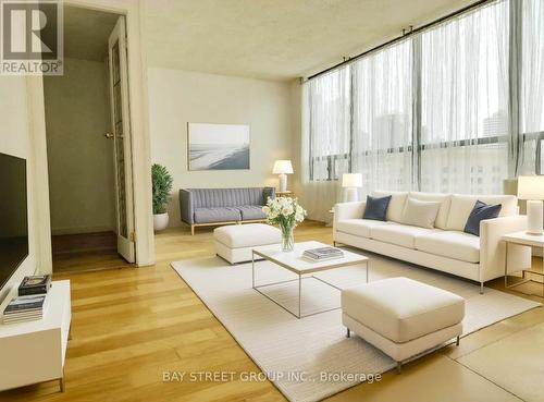 PH 01 - 117 GERRARD STREET E  Toronto, ON M5B 2L4