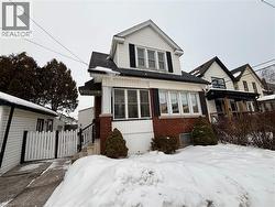69 ROXBOROUGH Avenue Unit# Upper  Hamilton, ON L8L 1Y2