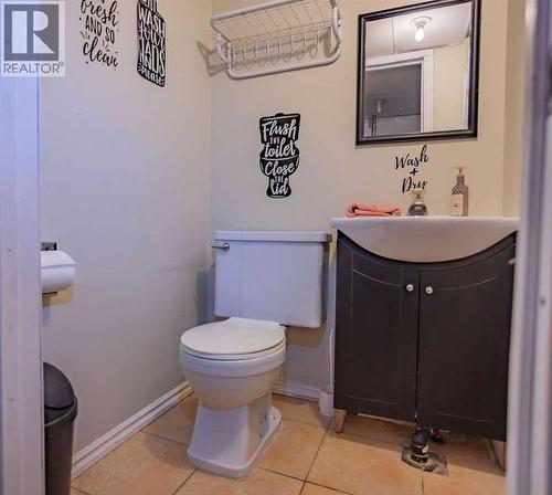 3pc Bathrm - 502 5 Avenue, Wainwright, AB - Indoor Photo Showing Bathroom