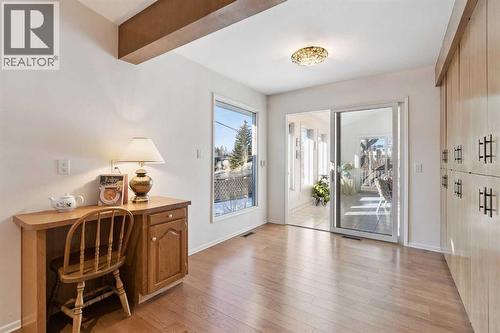 34 Rosery Drive Nw, Calgary, AB - Indoor