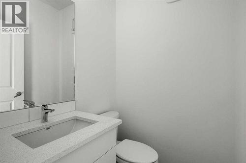 640 Masters Road Se, Calgary, AB - Indoor Photo Showing Bathroom