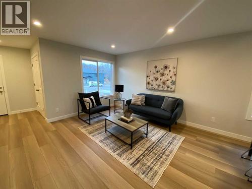 4213 57 Street, Taber, AB - Indoor Photo Showing Living Room