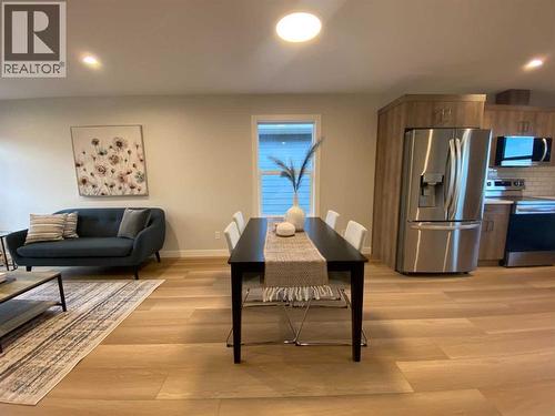 4213 57 Street, Taber, AB - Indoor