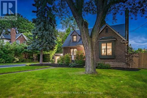 1390 Halifax Place, Burlington, ON - Outdoor