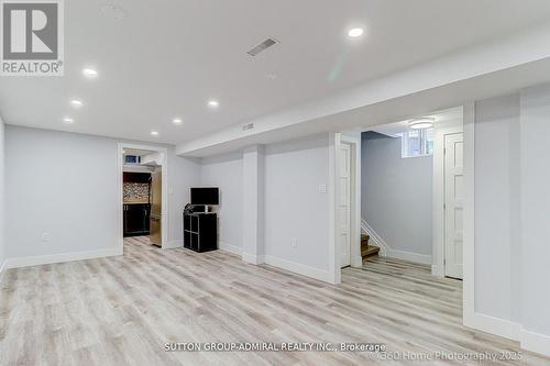 709 Greycedar Crescent, Mississauga, ON - Indoor