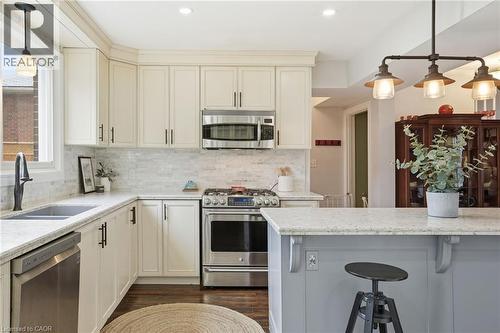 65 Rolston Drive, Hamilton, ON - Indoor Photo Showing Kitchen With Double Sink With Upgraded Kitchen