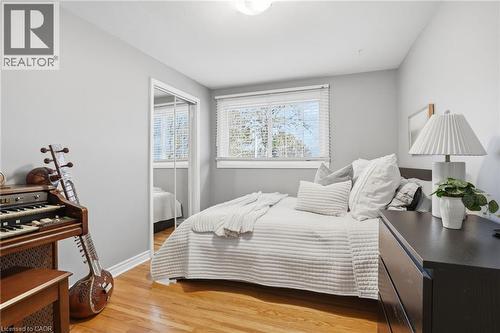 65 Rolston Drive, Hamilton, ON - Indoor Photo Showing Bedroom