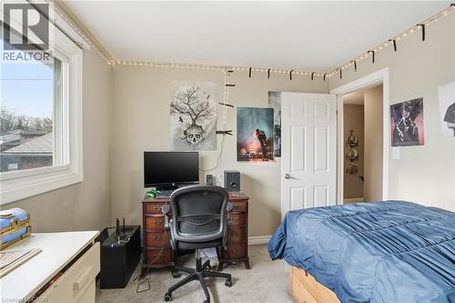 65 Rolston Drive, Hamilton, ON - Indoor Photo Showing Bedroom