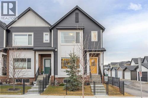 1027 Lanark Boulevard Se, Airdrie, AB - Outdoor With Facade