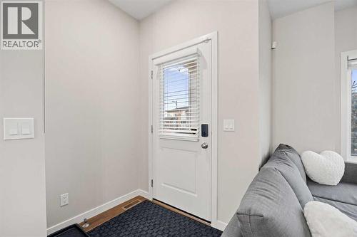 1027 Lanark Boulevard Se, Airdrie, AB - Indoor Photo Showing Other Room