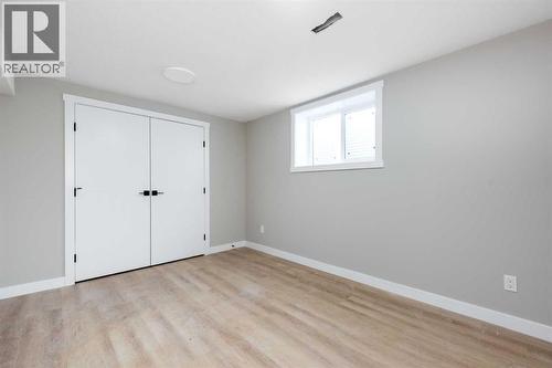 7616 27 Street Se, Calgary, AB - Indoor Photo Showing Other Room
