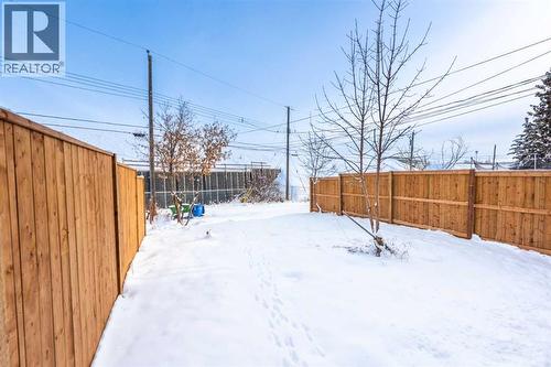 7616 27 Street Se, Calgary, AB - Outdoor