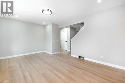 7616 27 Street Se, Calgary, AB - Indoor Photo Showing Other Room