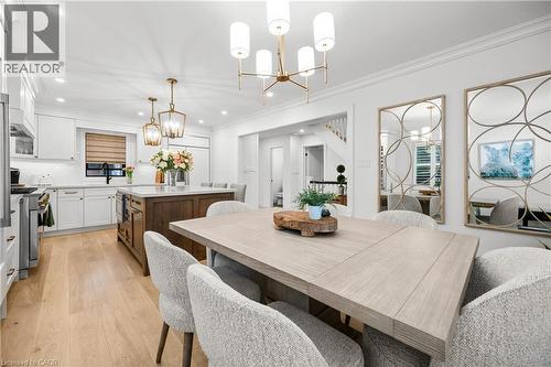 1390 Halifax Place, Burlington, ON - Indoor Photo Showing Dining Room