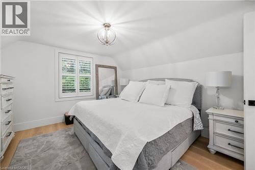 1390 Halifax Place, Burlington, ON - Indoor Photo Showing Bedroom