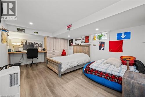 1390 Halifax Place, Burlington, ON - Indoor Photo Showing Bedroom