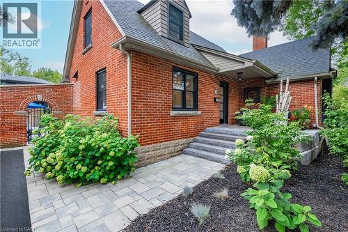 1390 Halifax Place, Burlington, ON - Outdoor