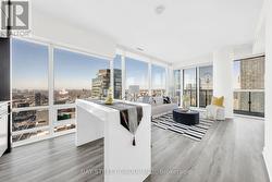 4204 - 15 GRENVILLE STREET  Toronto, ON M4Y 0B9