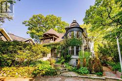 3025 QUEEN STREET E  Toronto, ON M1N 1A5