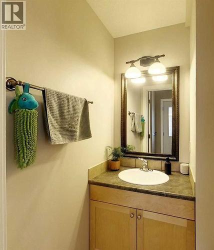 #1, 6615 5Th Avenue, Edson, AB - Indoor Photo Showing Bathroom