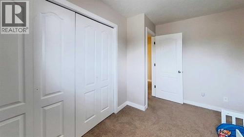 #1, 6615 5Th Avenue, Edson, AB - Indoor Photo Showing Other Room