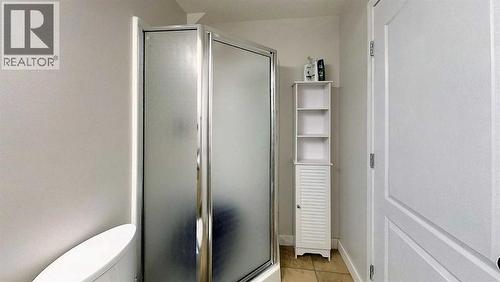 #1, 6615 5Th Avenue, Edson, AB - Indoor Photo Showing Bathroom