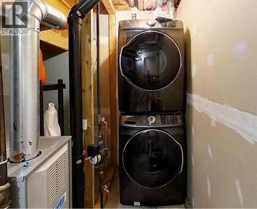 #1, 6615 5Th Avenue, Edson, AB - Indoor Photo Showing Laundry Room