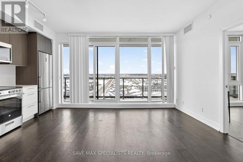 901 - 225 Veterans Drive, Brampton, ON - Indoor Photo Showing Kitchen